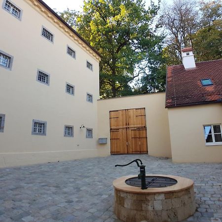 Stadthotel - Das Alte Gefaengnis Braunau am Inn Extérieur photo